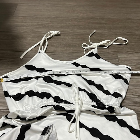 Dress - Picture 3 of 7